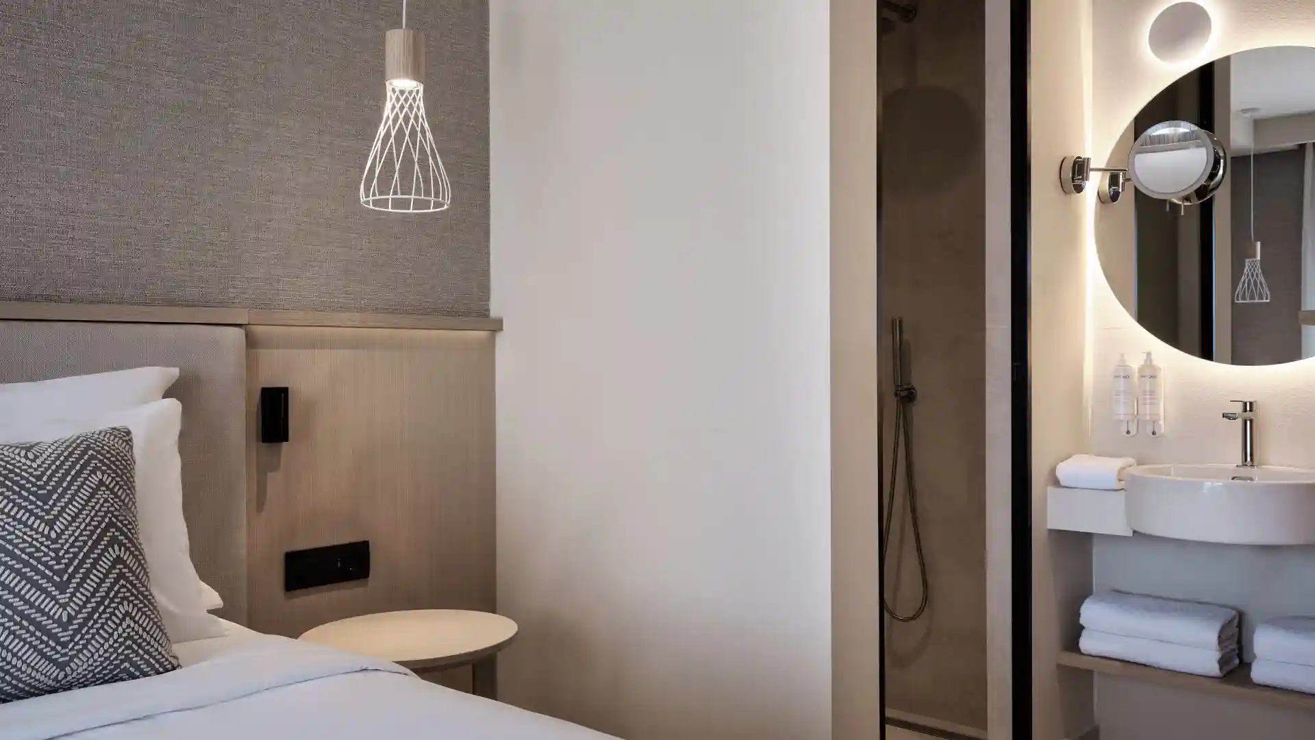 Deluxe Double Room Partial Sea View