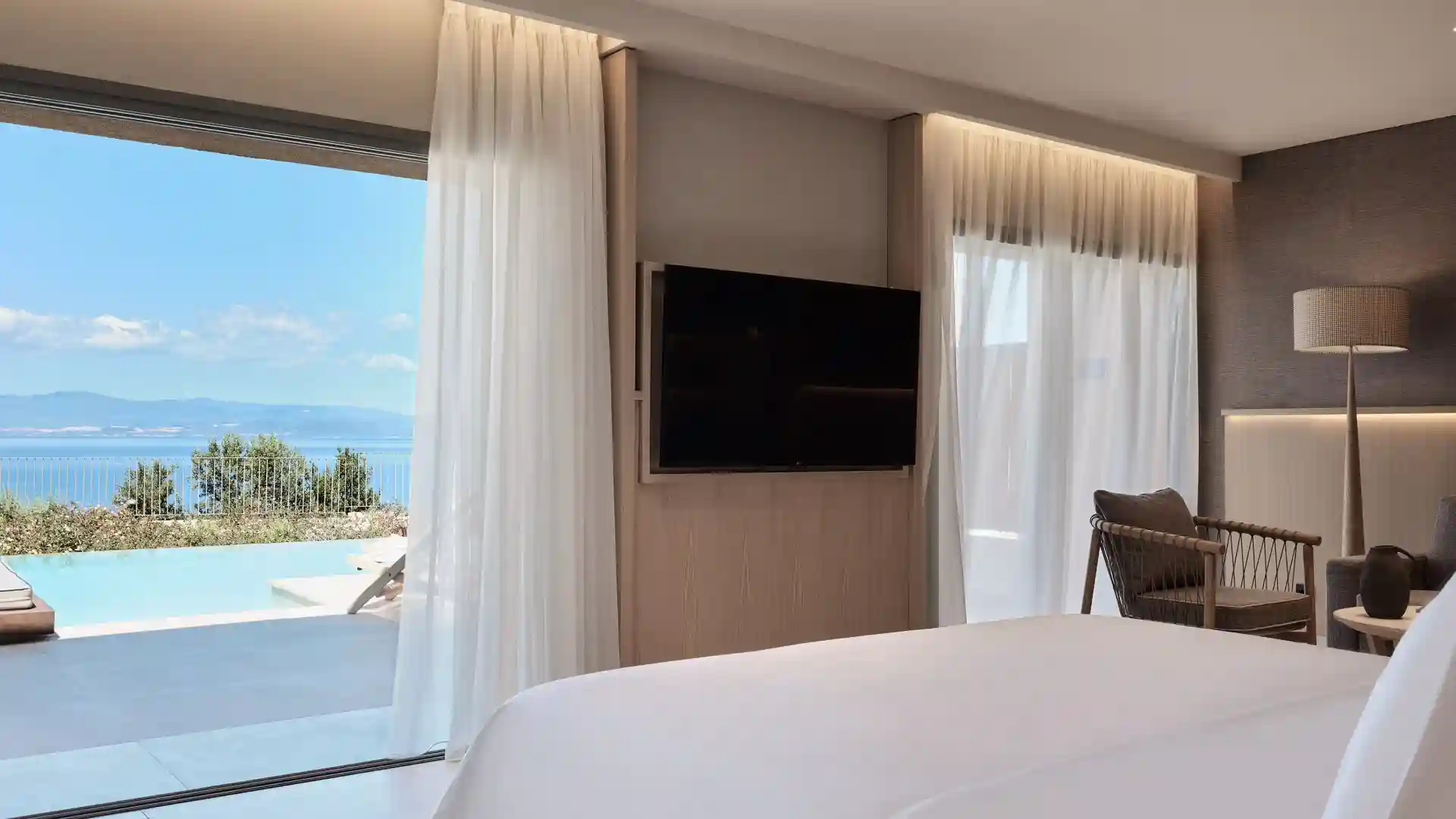 One-Bedroom Panoramic Suite with Sea View, Private Pool & Hot Tub