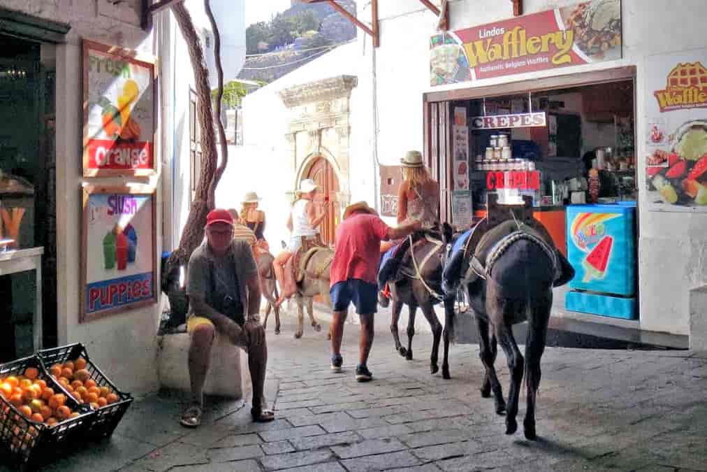 Lindos Center