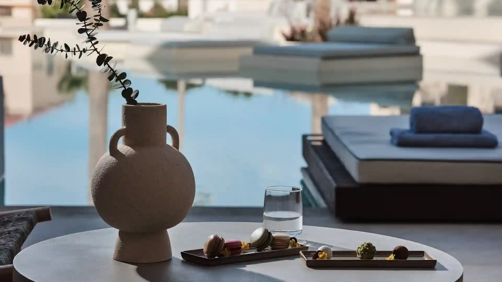 Deluxe Double Swim-up Room