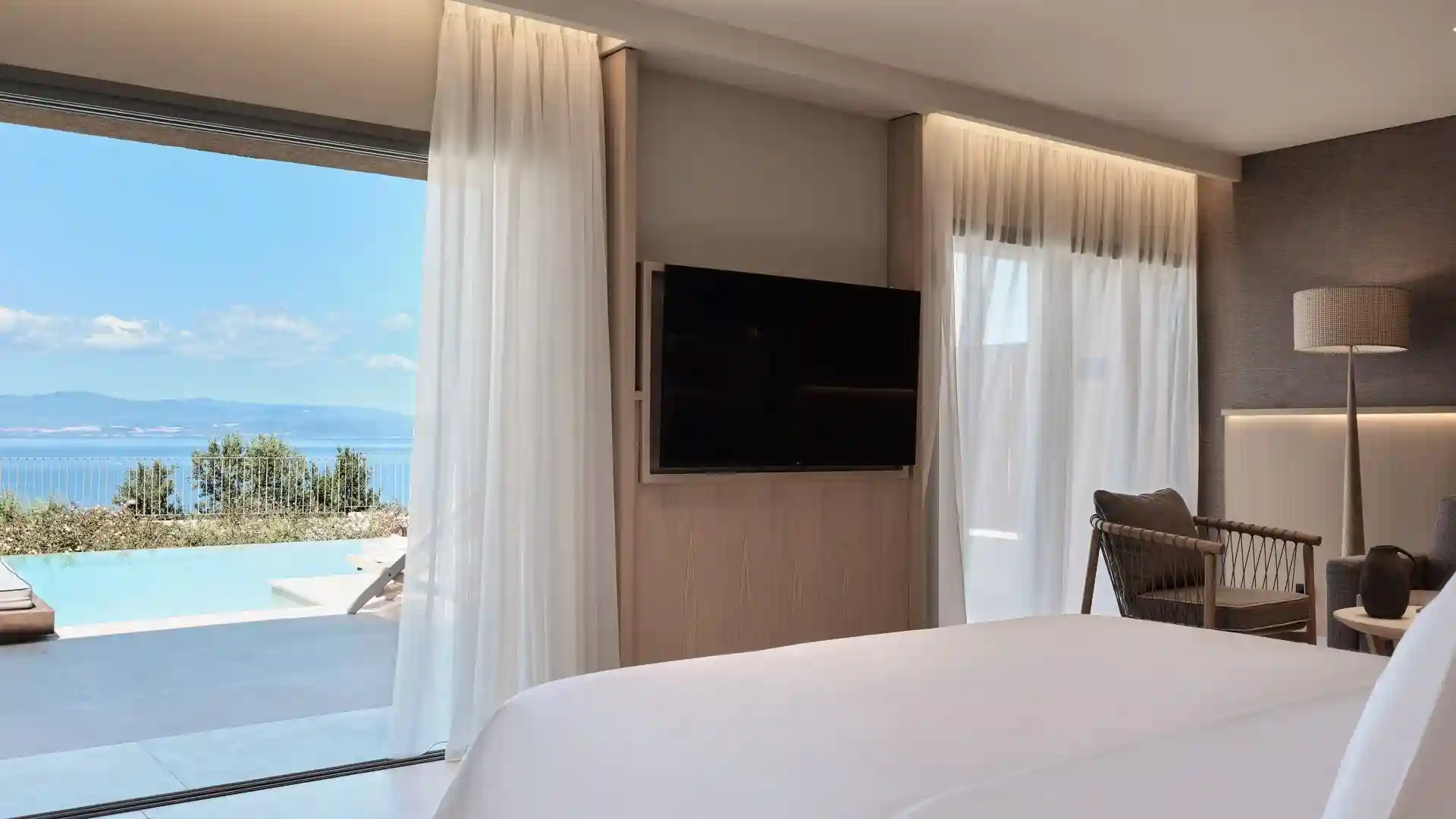 One-Bedroom Panoramic Suite with Sea View, Private Pool & Hot Tub