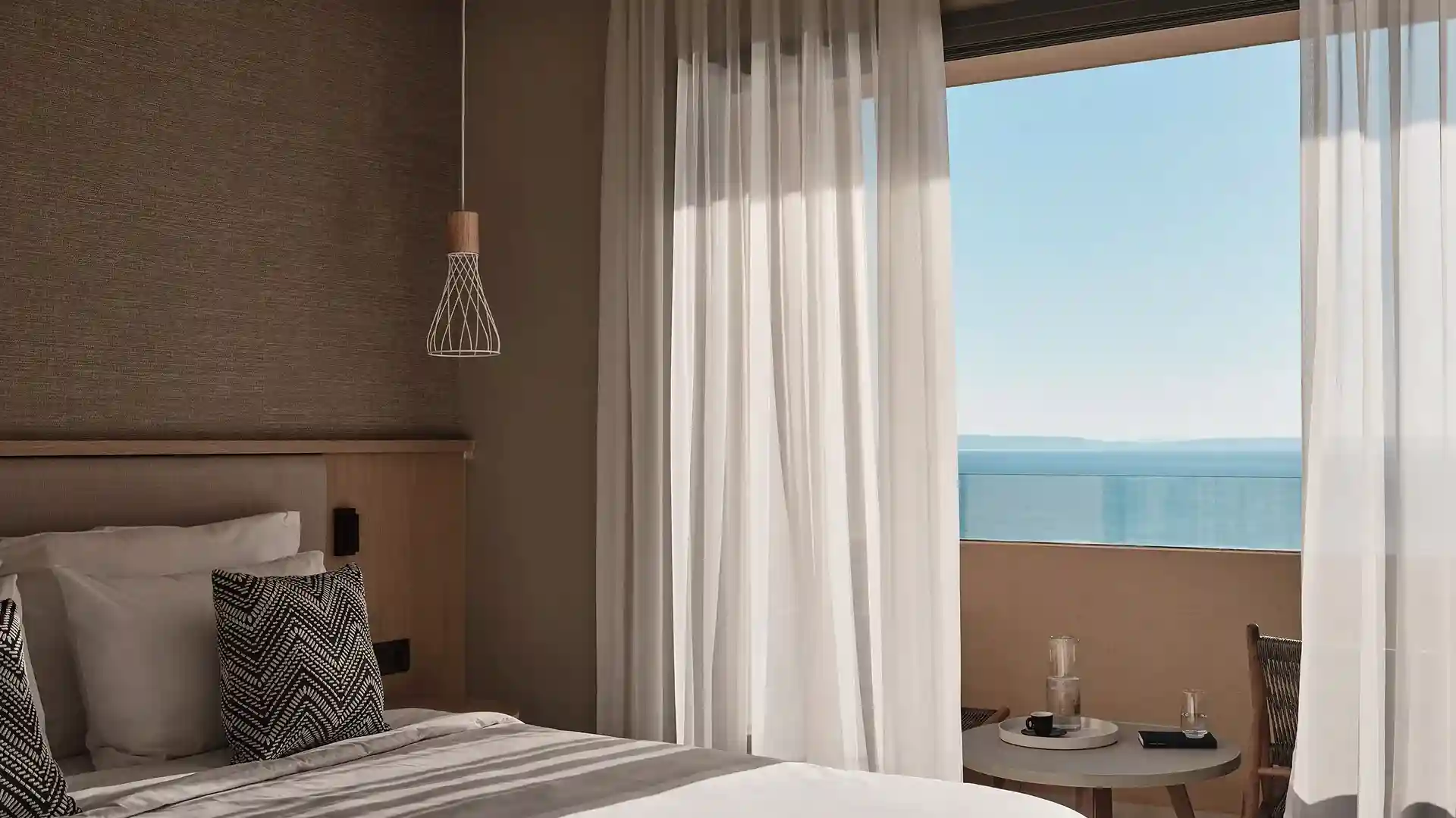 One-Bedroom Suite Sea View