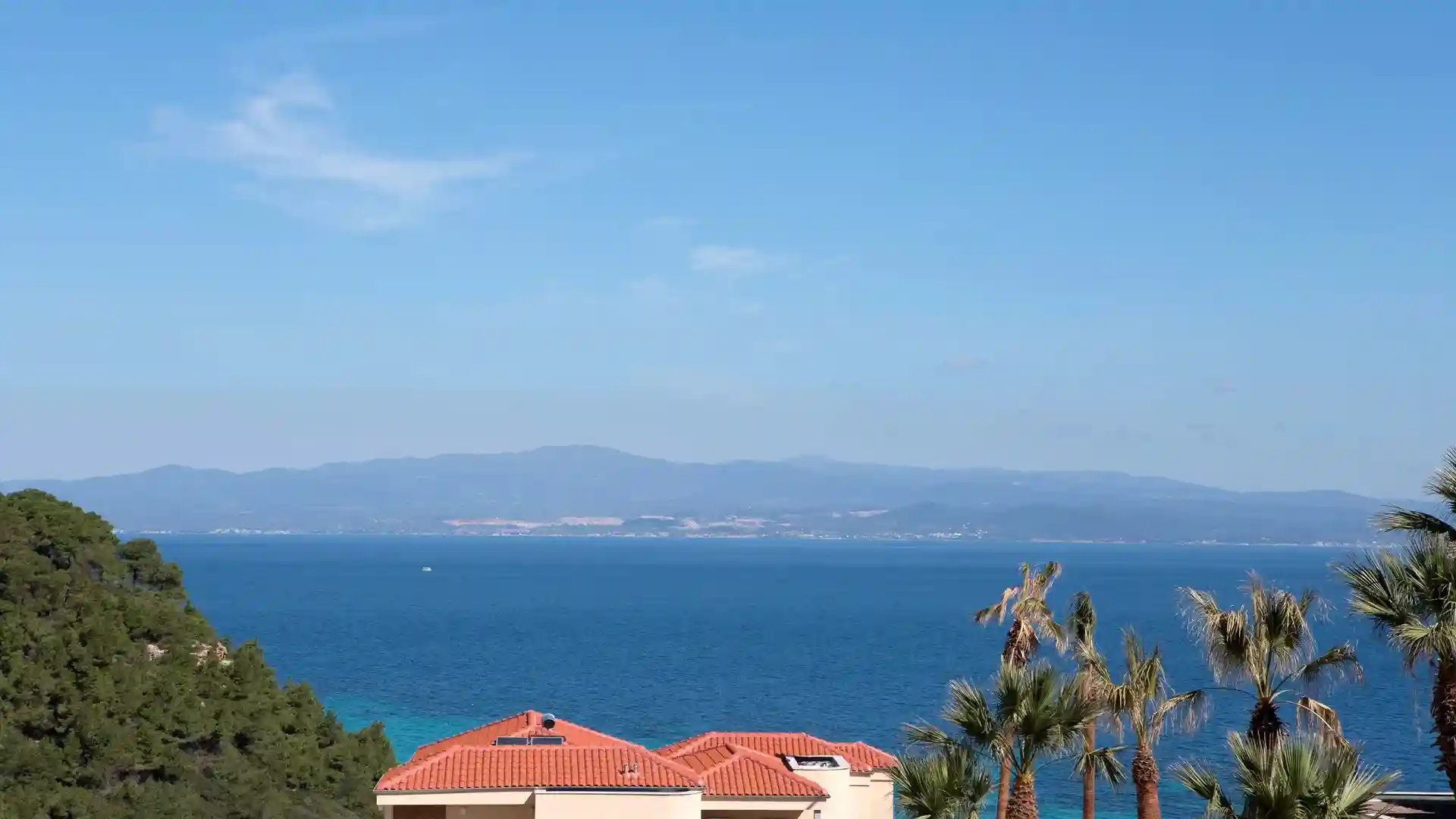 One-Bedroom Suite Sea View