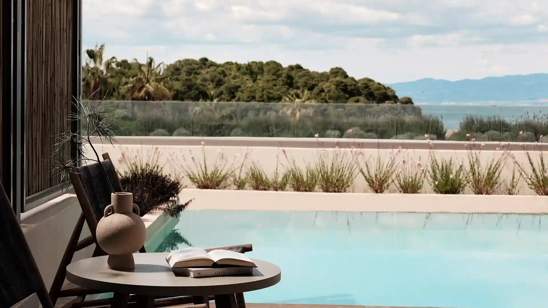 One-Bedroom Suite with Sea View & Private Pool