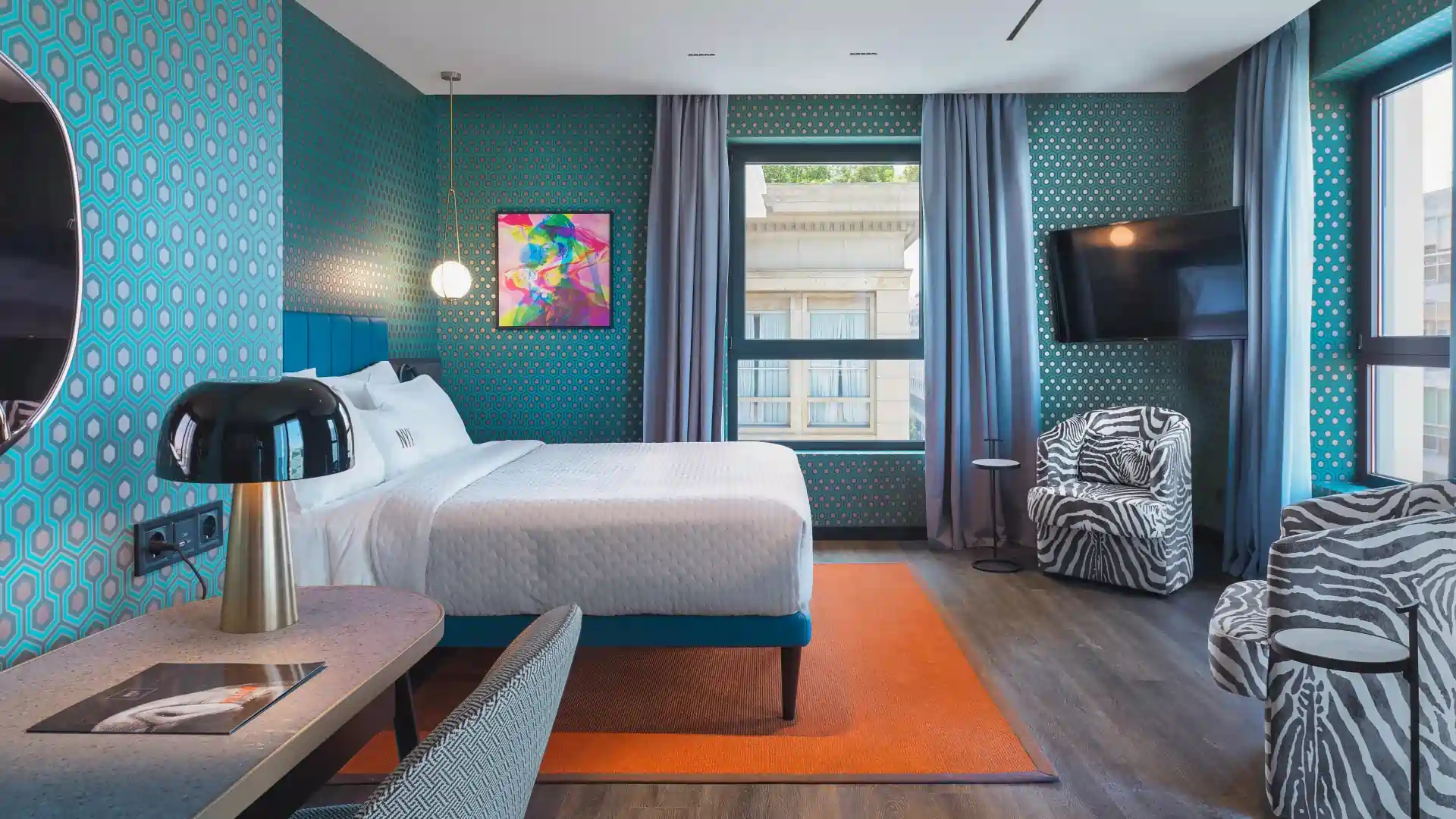 Deluxe Room with Business Lounge Access