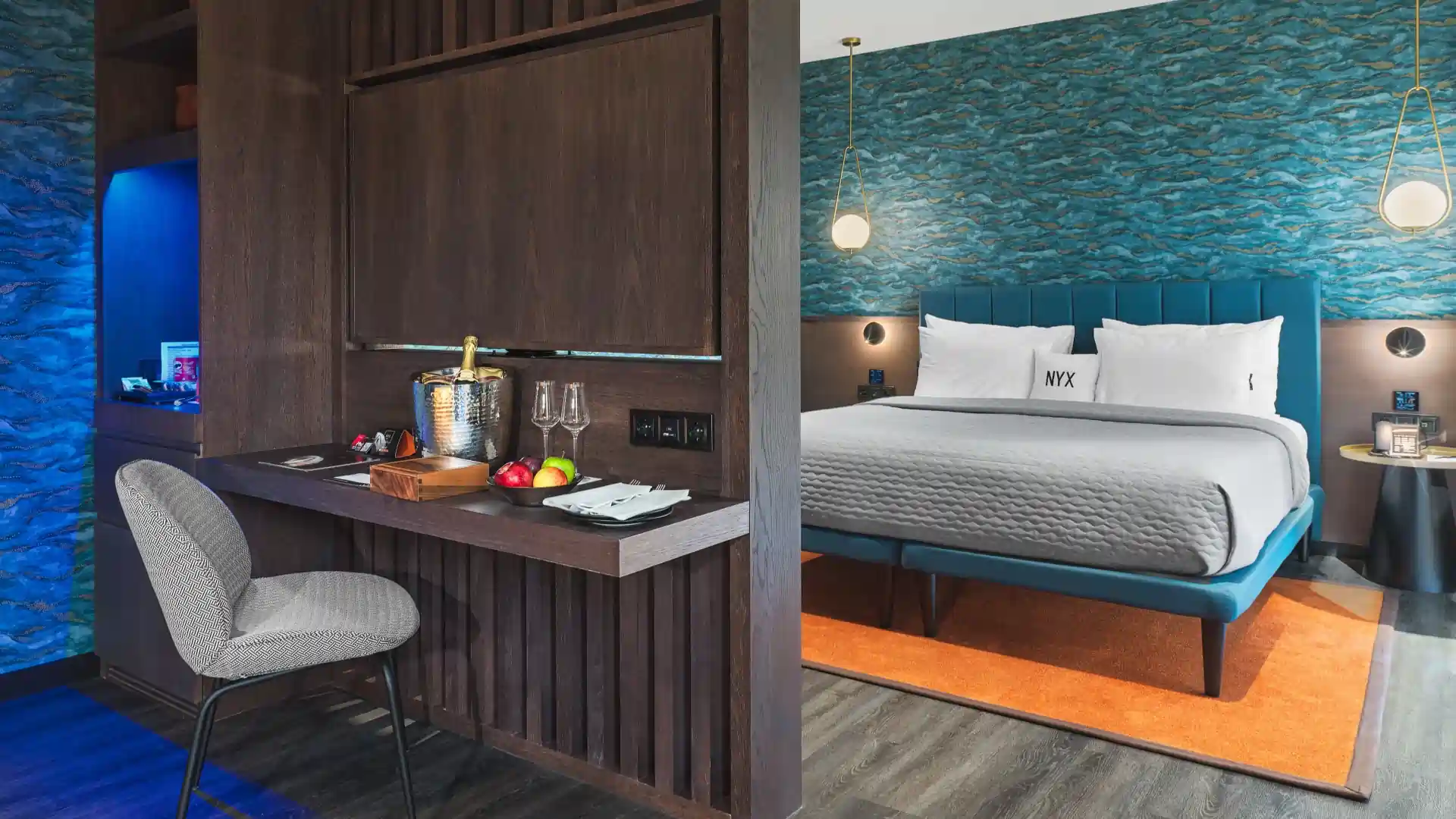 Deluxe Room with Business Lounge Access