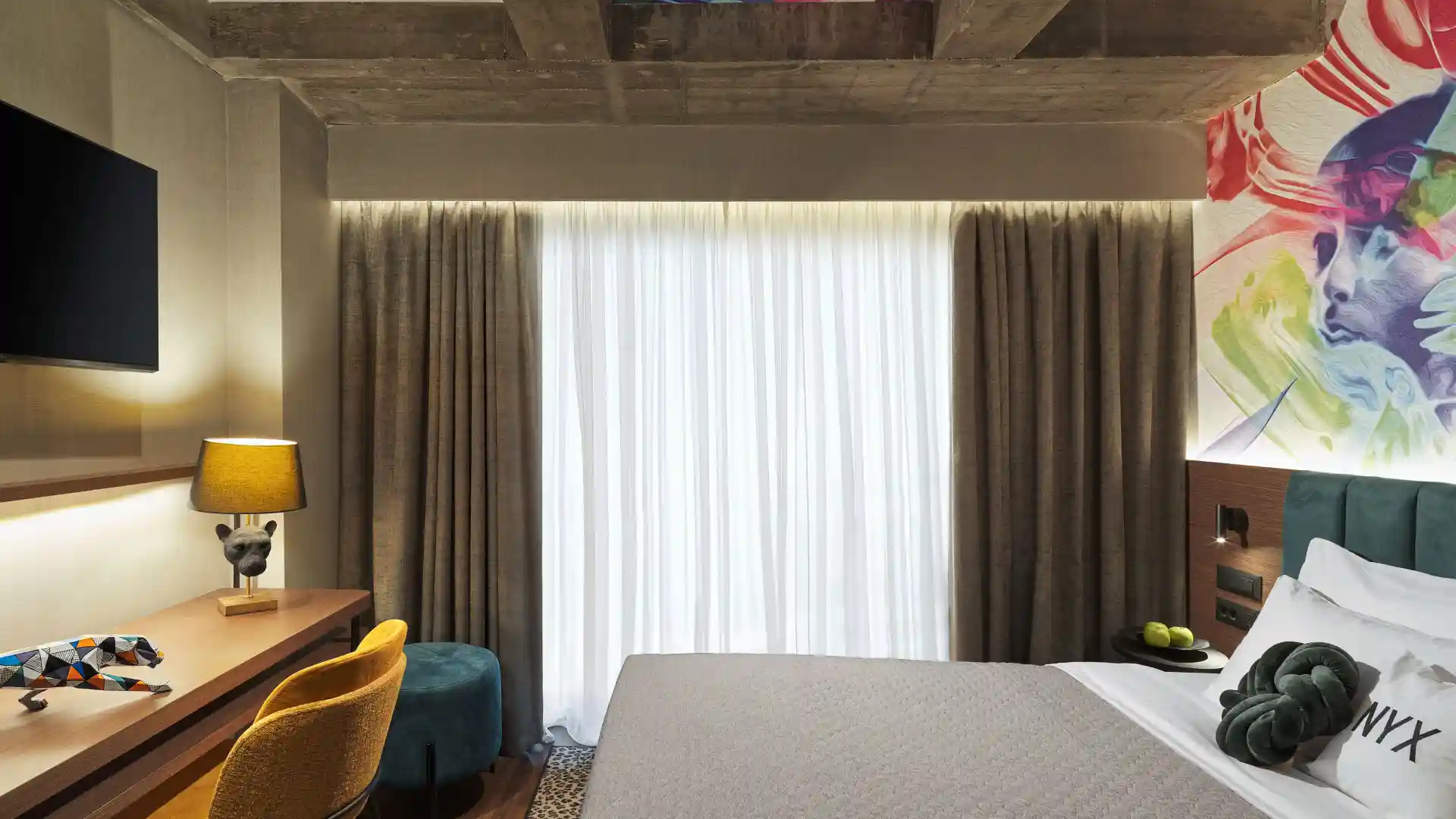 NYX Suite Sea View with Business Lounge Access 