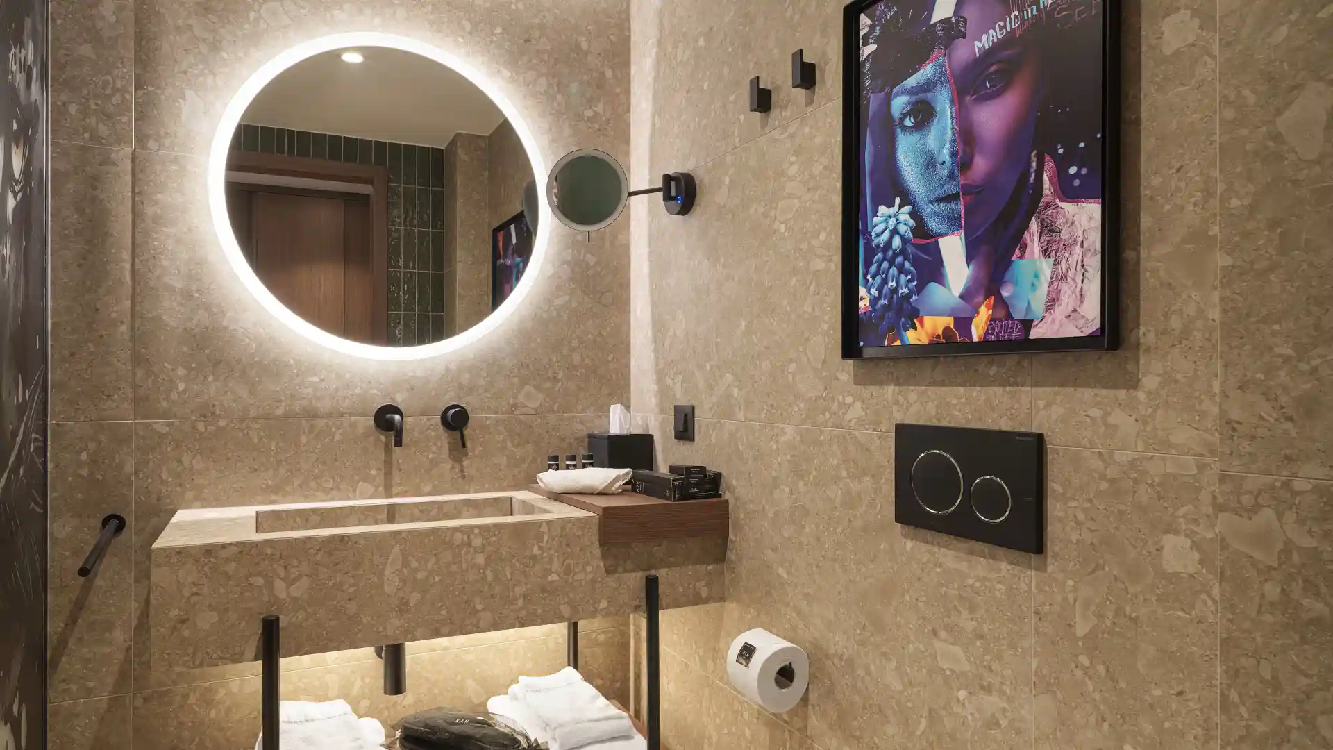 Space Triple Room